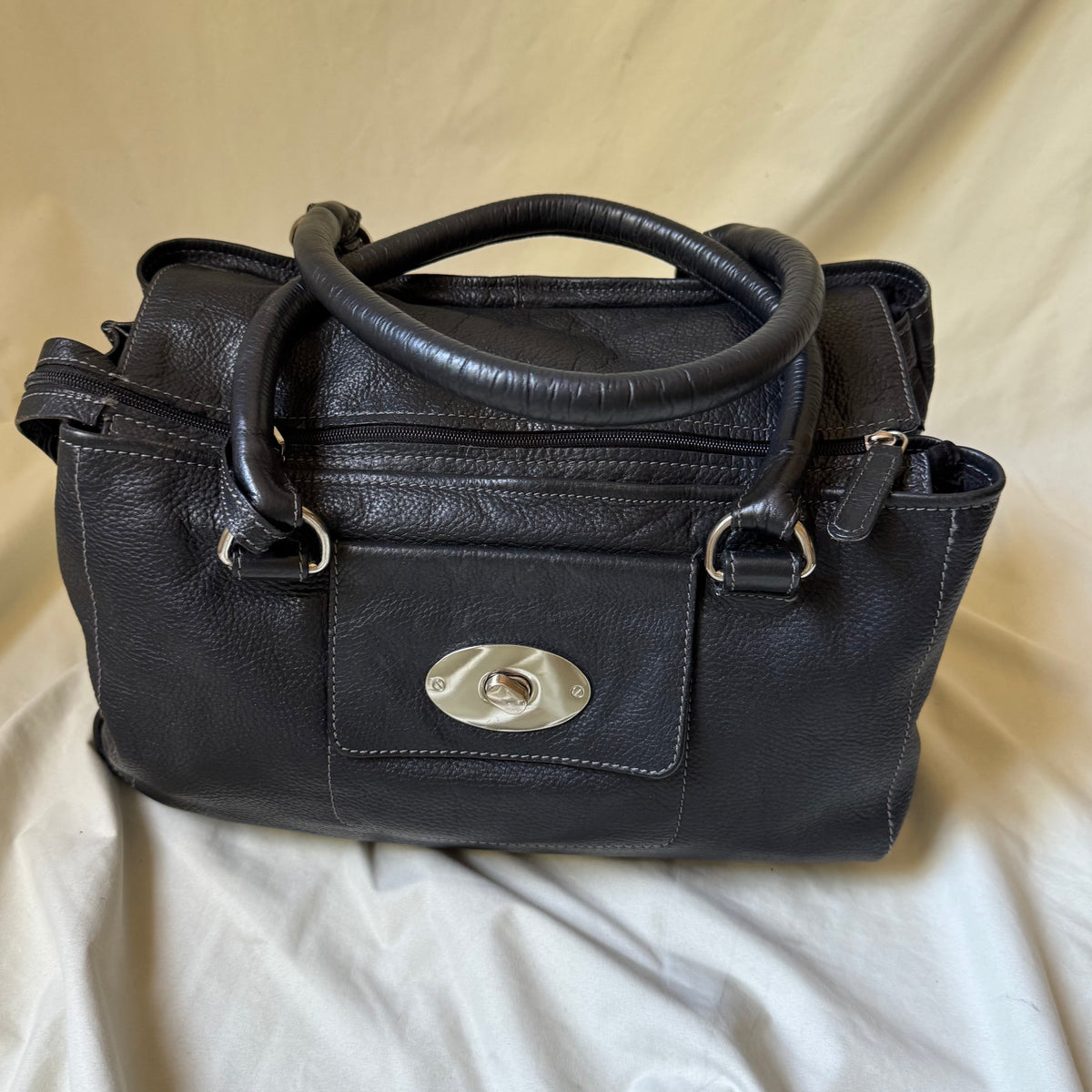 Vintage Minimalist Boxy Leather Bag