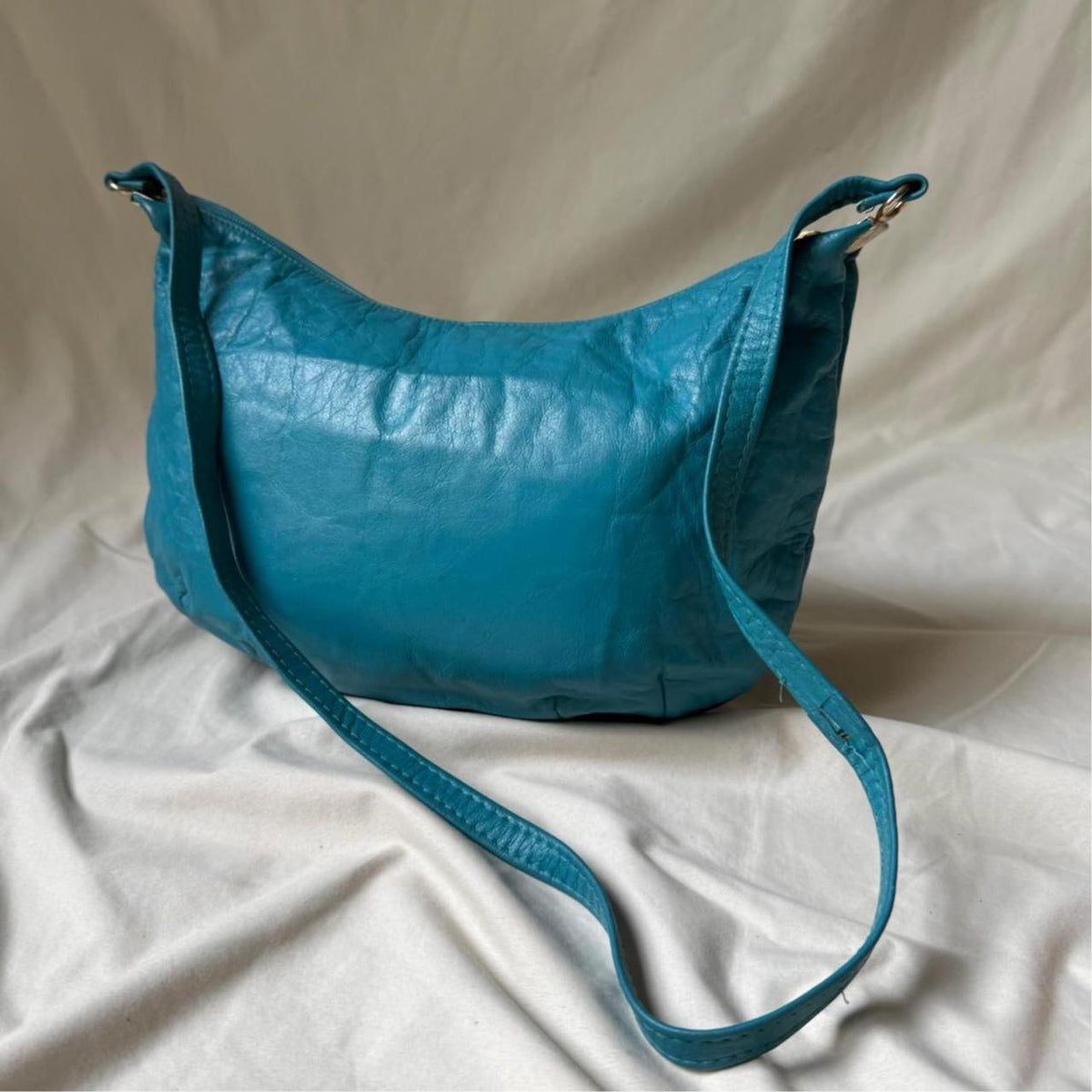 Vintage 80s 90s aqua leather crossbody bag
