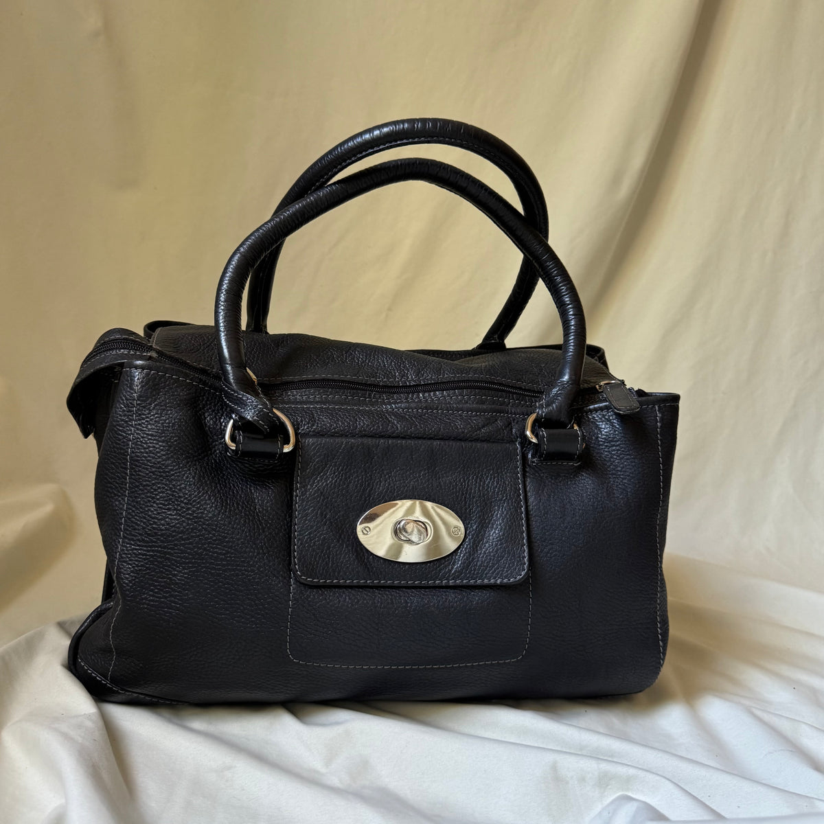 Vintage Minimalist Boxy Leather Bag
