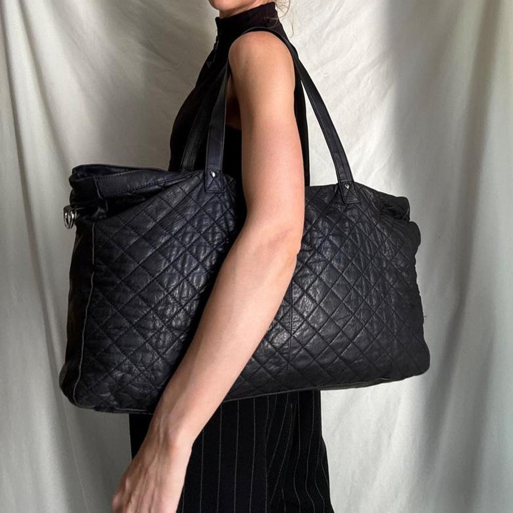Y2K large black leather hold-all weekender bag