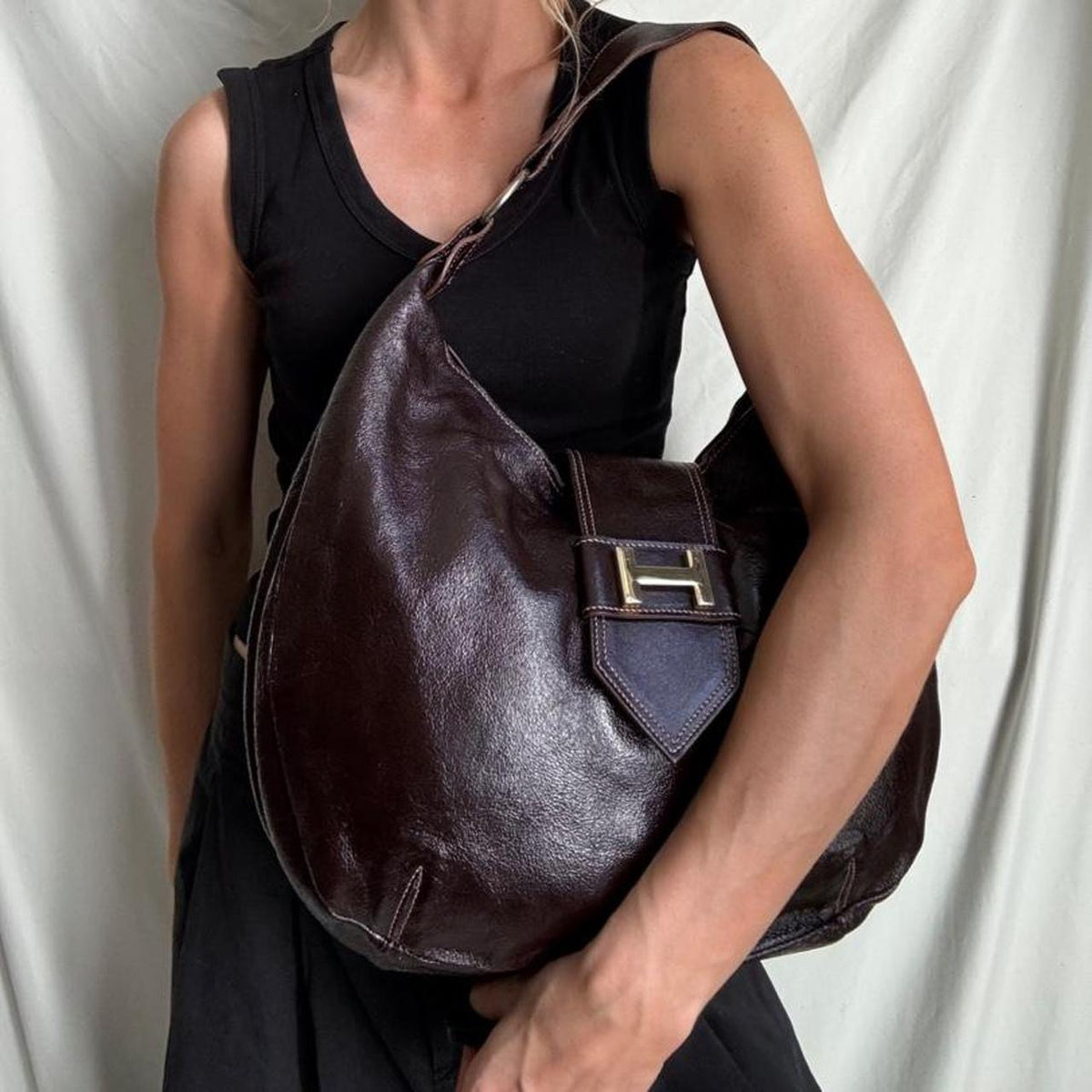 Vintage Y2K Oversized Brown Patent Leather Hobo Bag