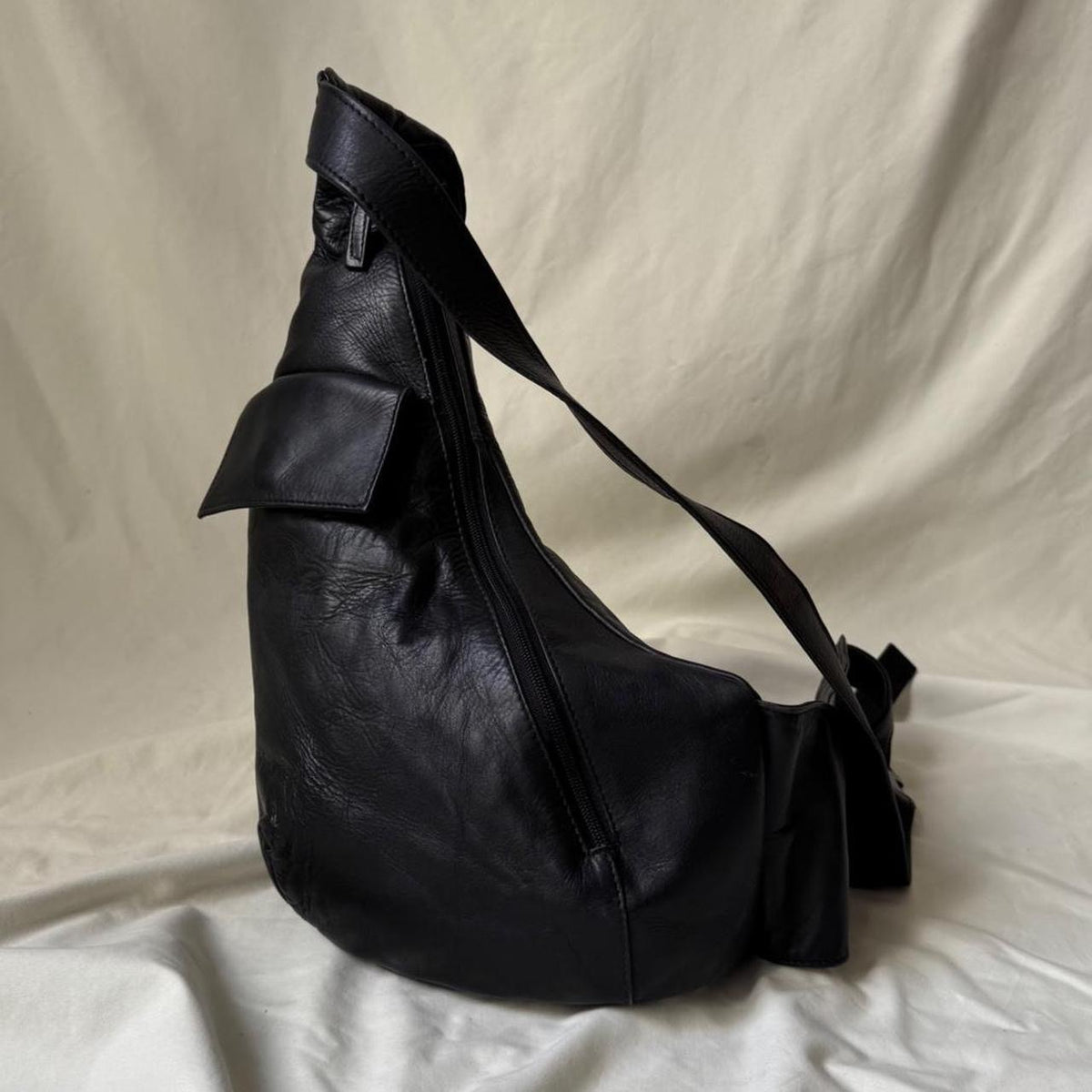 Vintage Y2K Black Leather Sling Bag