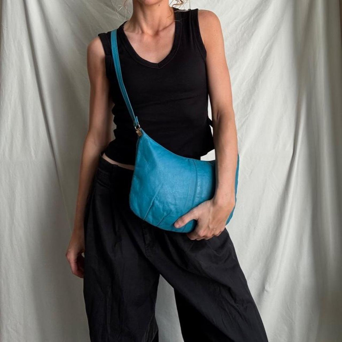 Vintage 80s 90s aqua leather crossbody bag