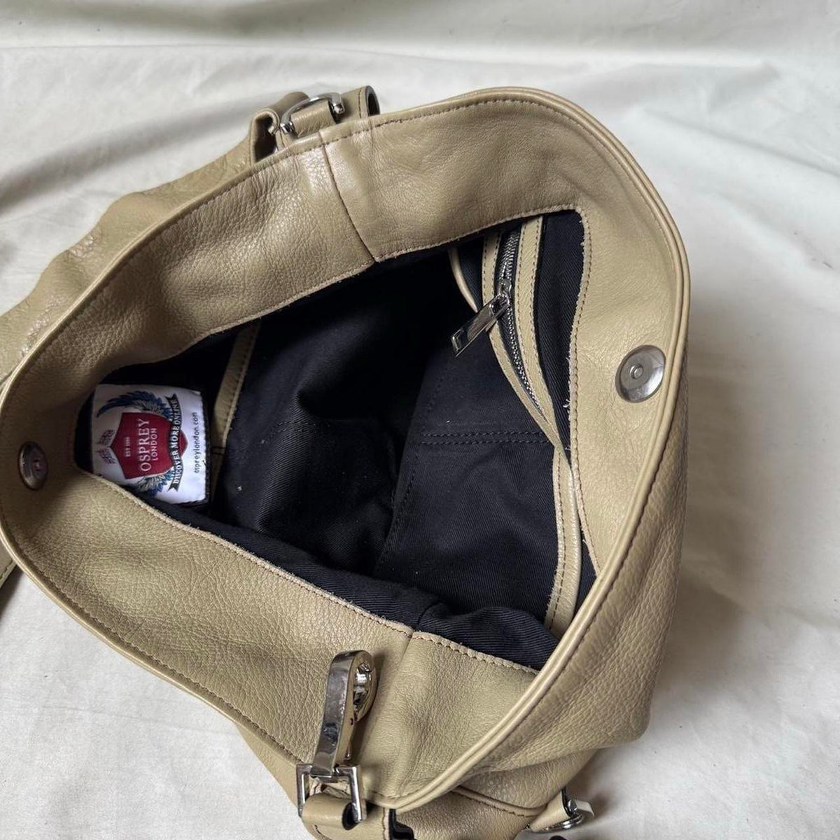 Vintage Y2K leather bag, pale pistachio green leather slouch bucket bag