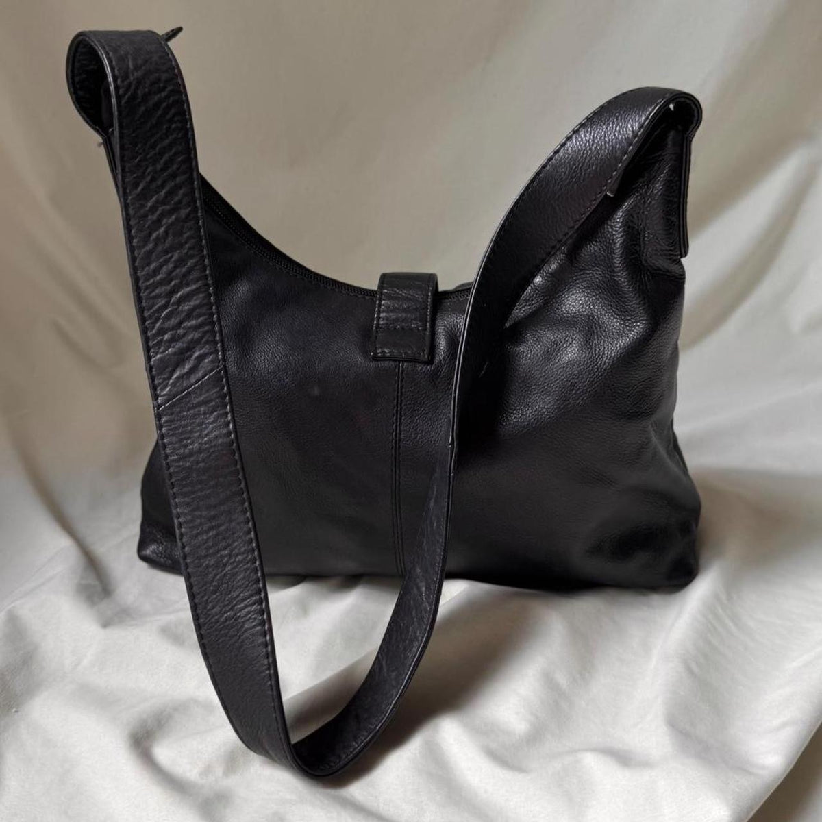Vintage Structured Black Leather Hobo Bag Medium Sized