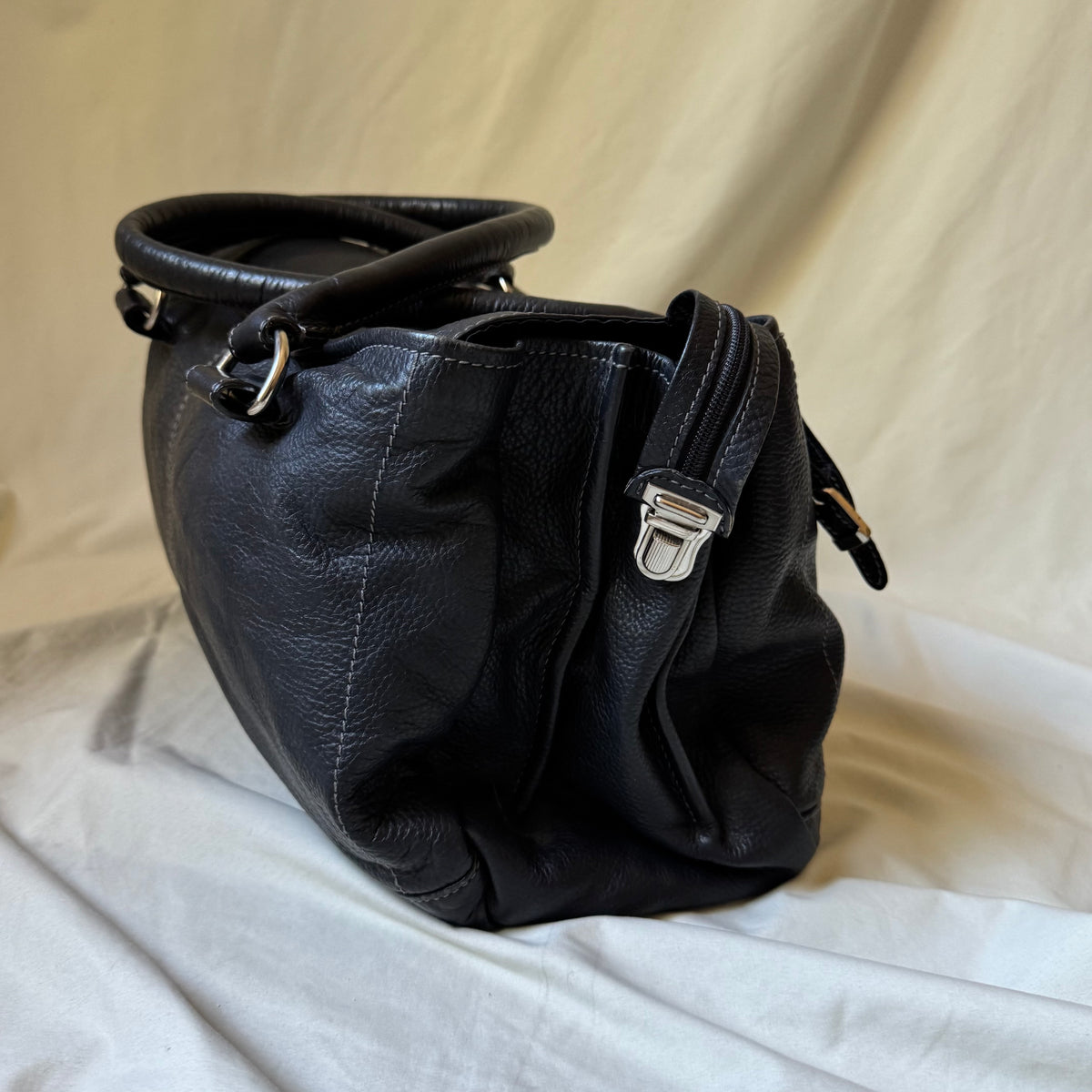 Vintage Minimalist Boxy Leather Bag